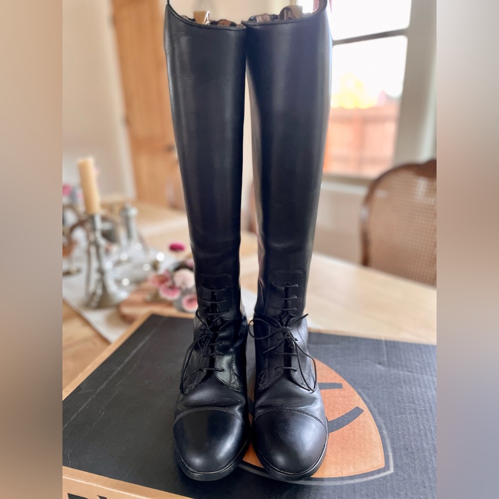 Ariat Equestrian horse riding boots 6.5B